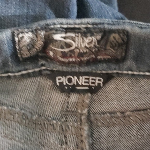 Silver Jeans Pioneer Boot Cut Style 28 x31 - Picture 9 of 10